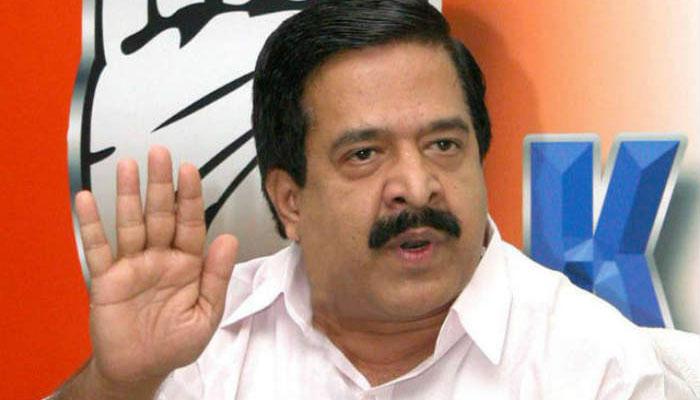ഉടുപ്പിന് അനുസരിച്ചു ശരീരം വെട്ടിമുറിക്കുന്നത് പോലെയാണ് കർണാടക ഗവർണറുടെ നടപടി: ചെന്നിത്തല ഉടുപ്പിന് അനുസരിച്ചു ശരീരം വെട്ടിമുറിക്കുന്നത് പോലെയാണ് കർണാടക ഗവർണറുടെ നടപടി: ചെന്നിത്തല