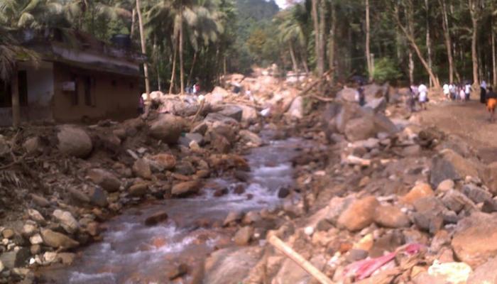 കോഴിക്കോടും മലപ്പുറത്തും ഉരുള്‍പൊട്ടല്‍; ഒരാള്‍ മരിച്ചു