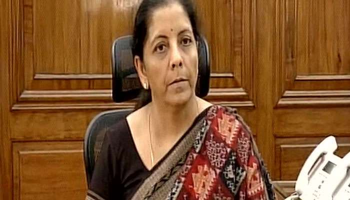 റാഫേല് ഇടപാട്: നിര്മല സീതാരാമനെതിരെ അവകാശലംഘനത്തിന് നോട്ടീസ് നല്കുമെന്ന് കോണ്ഗ്രസ് റാഫേല് ഇടപാട്: നിര്മല സീതാരാമനെതിരെ അവകാശലംഘനത്തിന് നോട്ടീസ് നല്കുമെന്ന് കോണ്ഗ്രസ്