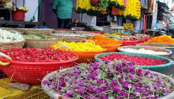 ഇന്ന് ഉത്രാടം; ഇത്തവണ മലയാളിയ്ക്ക് ആഘോഷമില്ലാത്ത ഓണം ഇന്ന് ഉത്രാടം; ഇത്തവണ മലയാളിയ്ക്ക് ആഘോഷമില്ലാത്ത ഓണം