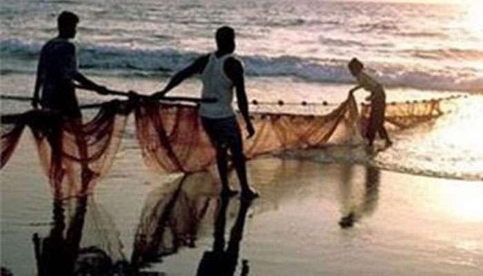 ശക്തമായ കാറ്റിന് സാധ്യത; മത്സ്യത്തൊഴിലാളികള്ക്ക് ജാഗ്രതാ നിര്ദ്ദേശം ശക്തമായ കാറ്റിന് സാധ്യത; മത്സ്യത്തൊഴിലാളികള്ക്ക് ജാഗ്രതാ നിര്ദ്ദേശം