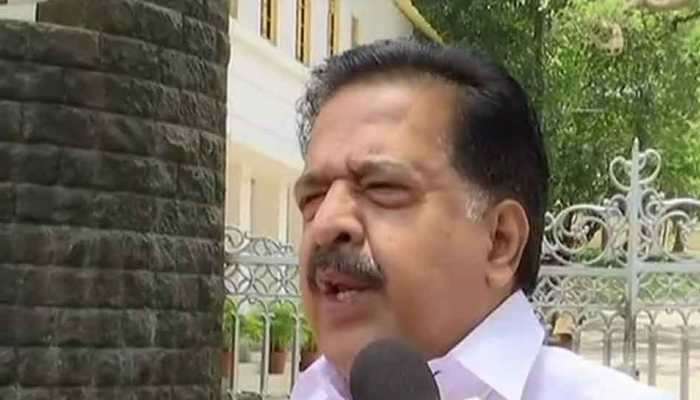 കന്യാസ്ത്രീകളെ തെരുവിലേക്കിറക്കിയത് സര്ക്കാര്: രമേശ് ചെന്നിത്തല കന്യാസ്ത്രീകളെ തെരുവിലേക്കിറക്കിയത് സര്ക്കാര്: രമേശ് ചെന്നിത്തല