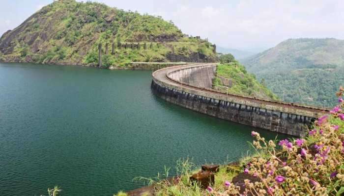 കേരളത്തില് ശക്തമായ മഴയ്ക്ക് സാധ്യത; ഇടുക്കി അണക്കെട്ട് 11 മണിക്ക് തുറക്കും കേരളത്തില് ശക്തമായ മഴയ്ക്ക് സാധ്യത; ഇടുക്കി അണക്കെട്ട് 11 മണിക്ക് തുറക്കും