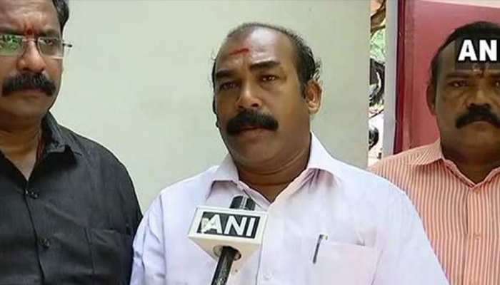 ശബരിമലയില് യുവതികളെ പ്രവേശിപ്പിച്ചാല് കൂട്ട ആത്മഹത്യയെന്ന് ശിവസേന ശബരിമലയില് യുവതികളെ പ്രവേശിപ്പിച്ചാല് കൂട്ട ആത്മഹത്യയെന്ന് ശിവസേന