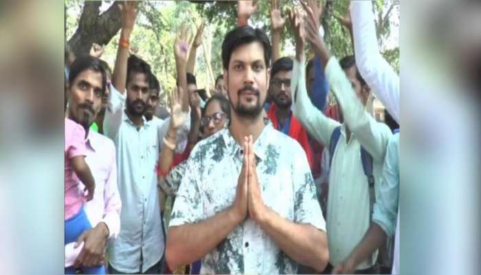 തിരഞ്ഞെടുപ്പില് മത്സരിക്കാന് ചരിത്രം തിരുത്തി ഒരാള്! തിരഞ്ഞെടുപ്പില് മത്സരിക്കാന് ചരിത്രം തിരുത്തി ഒരാള്!