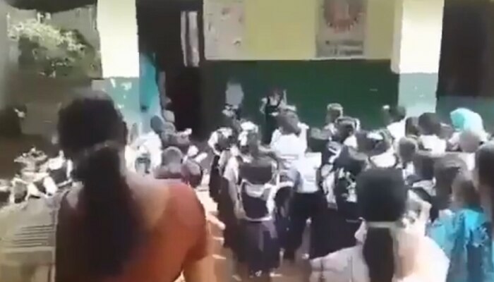 video: ചിരിപ്പിച്ചു കൊല്ലും ഈ പ്രതിജ്ഞ video: ചിരിപ്പിച്ചു കൊല്ലും ഈ പ്രതിജ്ഞ