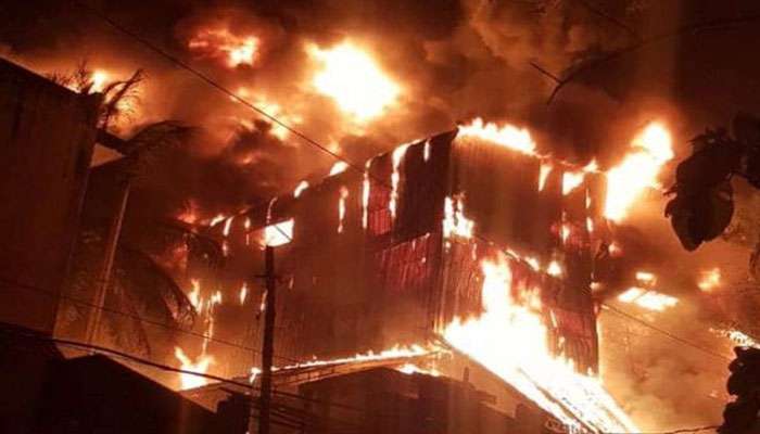 പ്ലാസ്റ്റിക് ഫാക്ടറി തീ പിടുത്തം, അട്ടിമറിയോ? പ്ലാസ്റ്റിക് ഫാക്ടറി തീ പിടുത്തം, അട്ടിമറിയോ?