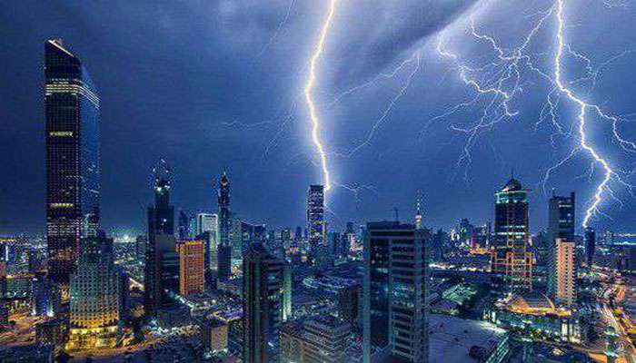 കുവൈറ്റ്: മഴ തുടരും, വിമാനത്താവളം പ്രവര്ത്തനം പുനരാരംഭിച്ചു കുവൈറ്റ്: മഴ തുടരും, വിമാനത്താവളം പ്രവര്ത്തനം പുനരാരംഭിച്ചു