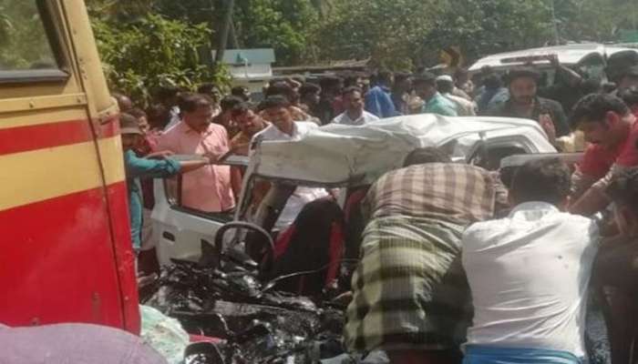 കൊട്ടാരക്കരയില് കെഎസ്ആര്ടിസിയും കാറും കൂട്ടിയിടിച്ച് അഞ്ച് പേര് മരിച്ചു കൊട്ടാരക്കരയില് കെഎസ്ആര്ടിസിയും കാറും കൂട്ടിയിടിച്ച് അഞ്ച് പേര് മരിച്ചു