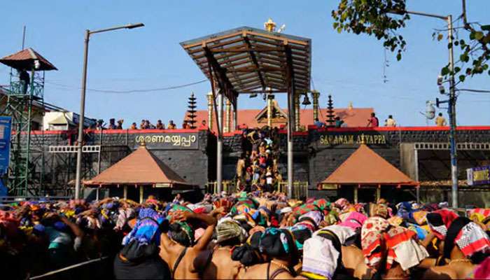 മകരവിളക്ക് നാളെ: സന്നിധാനത്ത് വന് ഭക്തജന തിരക്ക് മകരവിളക്ക് നാളെ: സന്നിധാനത്ത് വന് ഭക്തജന തിരക്ക്