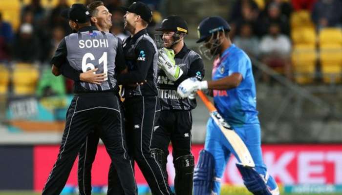  IND vs NZ: ആദ്യ മത്സരത്തില്‍ ദയനീയ തോല്‍വി ഏറ്റുവാങ്ങി ഇന്ത്യ!!