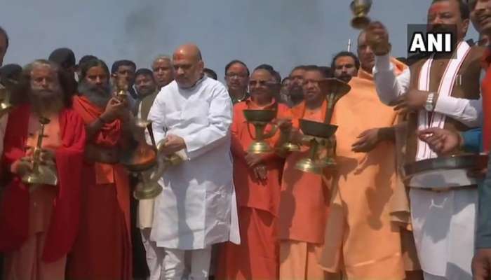 തിവേണി സംഗമത്തില് മുങ്ങി നിവര്ന്ന് അമിത് ഷായും, യോഗിയും തിവേണി സംഗമത്തില് മുങ്ങി നിവര്ന്ന് അമിത് ഷായും, യോഗിയും