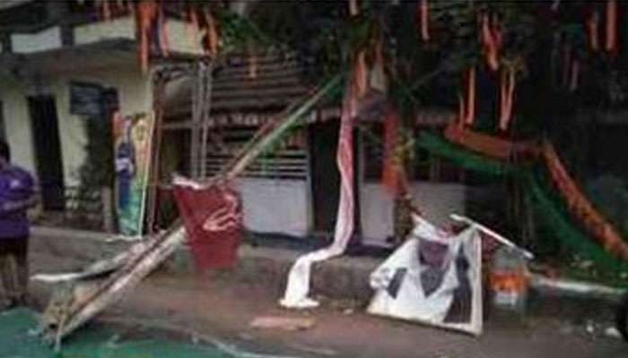 തൃശൂരില് ബിജെപി തിരഞ്ഞെടുപ്പ് കമ്മിറ്റി ഓഫീസിന് നേരെ ആക്രമണം തൃശൂരില് ബിജെപി തിരഞ്ഞെടുപ്പ് കമ്മിറ്റി ഓഫീസിന് നേരെ ആക്രമണം