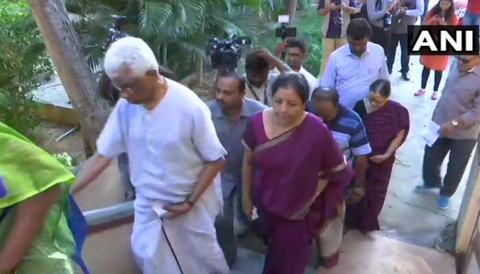 രണ്ടാം ഘട്ട വോട്ടെടുപ്പ് ആരംഭിച്ചു; 95 മണ്ഡലങ്ങളില് ഇന്ന് വിധിയെഴുതും രണ്ടാം ഘട്ട വോട്ടെടുപ്പ് ആരംഭിച്ചു; 95 മണ്ഡലങ്ങളില് ഇന്ന് വിധിയെഴുതും