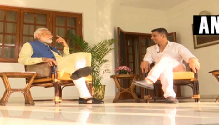 രാഷ്ട്രീയം വിട്ട് അല്പം സ്വകാര്യമാവാം, അക്ഷയ് കുമാറുമായി സംഭാഷണത്തിൽ നരേന്ദ്രമോദി... രാഷ്ട്രീയം വിട്ട് അല്പം സ്വകാര്യമാവാം, അക്ഷയ് കുമാറുമായി സംഭാഷണത്തിൽ നരേന്ദ്രമോദി...