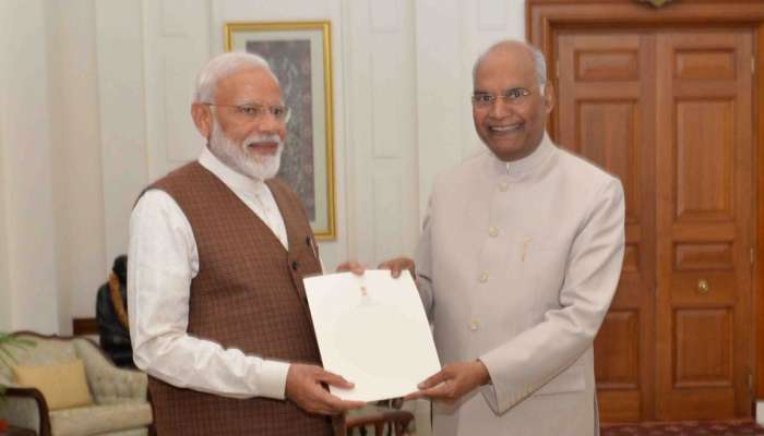നരേന്ദ്രമോദിയെ പ്രധാനമന്ത്രിയായി രാഷ്ട്രപതി നിയമിച്ചു നരേന്ദ്രമോദിയെ പ്രധാനമന്ത്രിയായി രാഷ്ട്രപതി നിയമിച്ചു