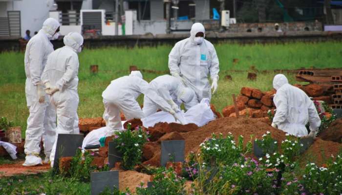നിപാ; കേരളത്തിന് സഹായം വാഗ്ദാനം ചെയ്ത് കേന്ദ്രസര്ക്കാര്!! നിപാ; കേരളത്തിന് സഹായം വാഗ്ദാനം ചെയ്ത് കേന്ദ്രസര്ക്കാര്!!
