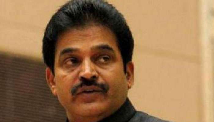ഡി.സി.സി യോഗത്തില് കെ.സി വേണുഗോപാലിനെതിരെ കടുത്ത വിമര്ശനം ഡി.സി.സി യോഗത്തില് കെ.സി വേണുഗോപാലിനെതിരെ കടുത്ത വിമര്ശനം