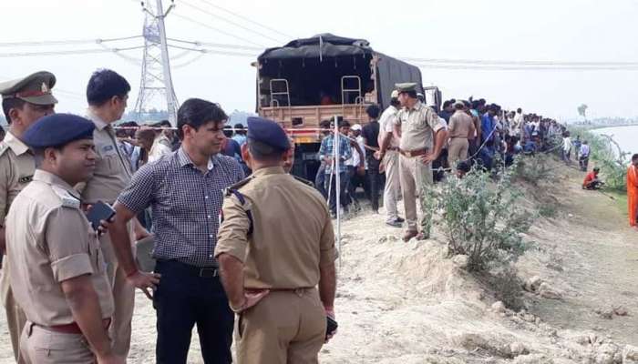 ഉത്തര്‍ പ്രദേശ്‌: വാന്‍ കനാലിലേയ്ക്ക് മറിഞ്ഞു, 7 കുട്ടികളെ കാണ്മാനില്ല 