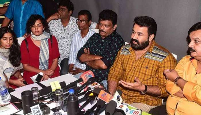 'അമ്മ'യില് വന് അഴിച്ചുപണി: ഉപാദ്ധ്യാക്ഷ പദവി വനിതയ്ക്ക്!! 'അമ്മ'യില് വന് അഴിച്ചുപണി: ഉപാദ്ധ്യാക്ഷ പദവി വനിതയ്ക്ക്!!