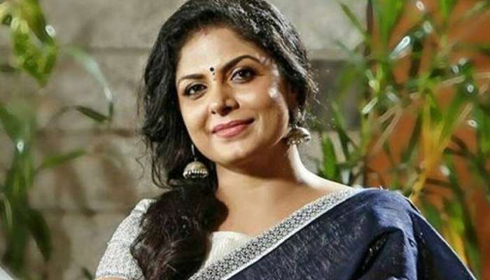 ഭര്ത്താവിനെ കാണാനില്ലെന്ന് വീഡിയോ; ആശാ ശരത്തിനെതിരെ പരാതി ഭര്ത്താവിനെ കാണാനില്ലെന്ന് വീഡിയോ; ആശാ ശരത്തിനെതിരെ പരാതി