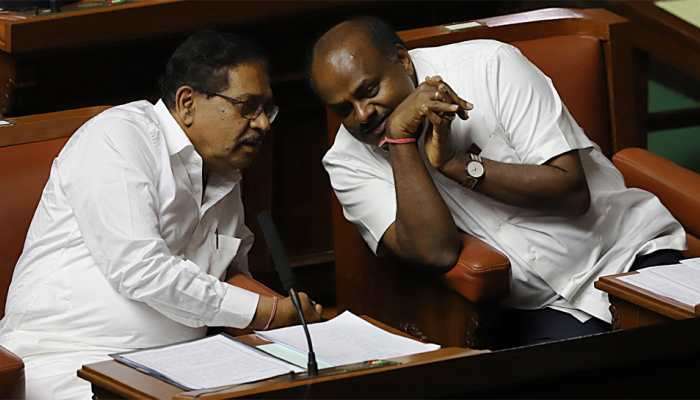 കര്"നാടകം": സര്ക്കാരിനെ താഴെയിറക്കാനാണ് ബിജെപിയുടെ ശ്രമമെന്ന് കുമാരസ്വാമി കര്"നാടകം": സര്ക്കാരിനെ താഴെയിറക്കാനാണ് ബിജെപിയുടെ ശ്രമമെന്ന് കുമാരസ്വാമി