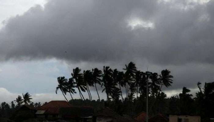 ശ​നി​യാ​ഴ്ച വ​രെ ഒറ്റപ്പെട്ട ക​ന​ത്ത മ​ഴ​യ്ക്കു സാ​ധ്യ​ത; 12 ജി​ല്ല​ക​ളി​ല്‍ യെ​ല്ലോ അ​ല​ര്‍​ട്ട്