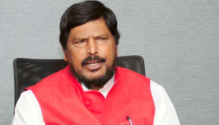 കേന്ദ്ര സര്ക്കാര് തീരുമാനത്തെ എതിര്ക്കുന്നവര്ക്ക് പാക്കിസ്ഥാനിലേക്ക് പോകാം!! കേന്ദ്ര സര്ക്കാര് തീരുമാനത്തെ എതിര്ക്കുന്നവര്ക്ക് പാക്കിസ്ഥാനിലേക്ക് പോകാം!!