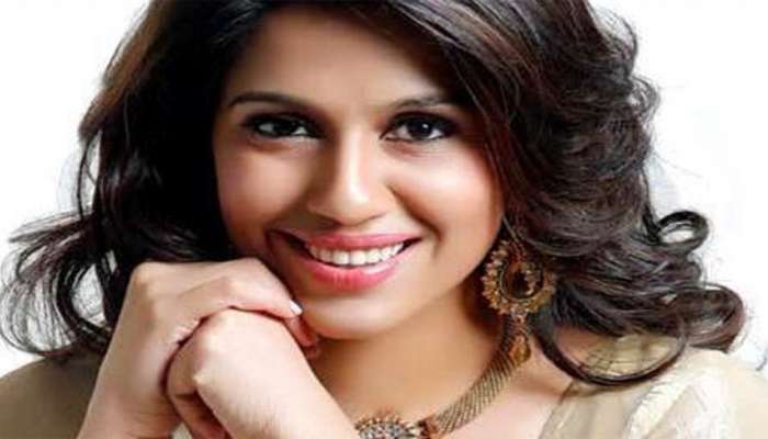 പുതിയ രംഗത്തേയ്ക്ക് ചുവടുവയ്ക്കാന് ഒരുങ്ങി രഞ്ജിനി! പുതിയ രംഗത്തേയ്ക്ക് ചുവടുവയ്ക്കാന് ഒരുങ്ങി രഞ്ജിനി!