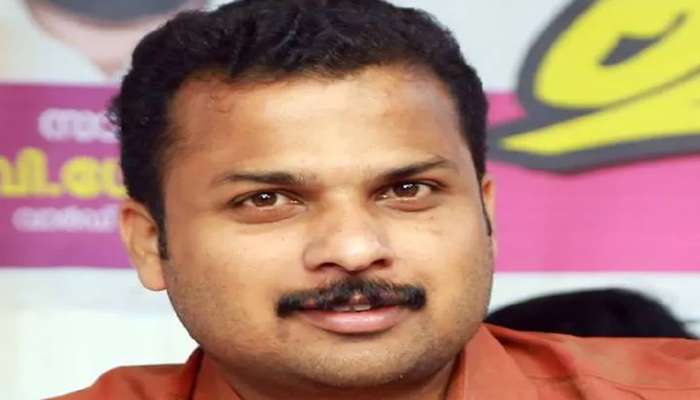 വട്ടിയൂര്ക്കാവില് വി.കെ.പ്രശാന്ത് മുന്നേറുന്നു വട്ടിയൂര്ക്കാവില് വി.കെ.പ്രശാന്ത് മുന്നേറുന്നു