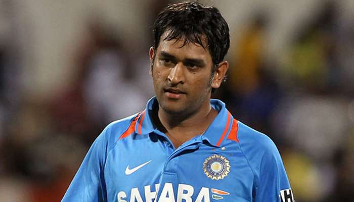 ധോണി വിരമിച്ചു? ട്വിറ്ററില് വൈറലായി #DhoniRetires!! ധോണി വിരമിച്ചു? ട്വിറ്ററില് വൈറലായി #DhoniRetires!!