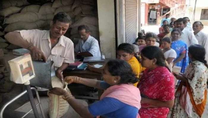 റേഷന് കടകള് വഴി ബാങ്കിംഗ് സേവനവും നടത്താം റേഷന് കടകള് വഴി ബാങ്കിംഗ് സേവനവും നടത്താം