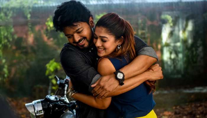 ബിഗില് ബിഗിലേ.. ട്വിറ്ററില് തകര്ത്ത് ഇളയദളപതി ചിത്രം! ബിഗില് ബിഗിലേ.. ട്വിറ്ററില് തകര്ത്ത് ഇളയദളപതി ചിത്രം!