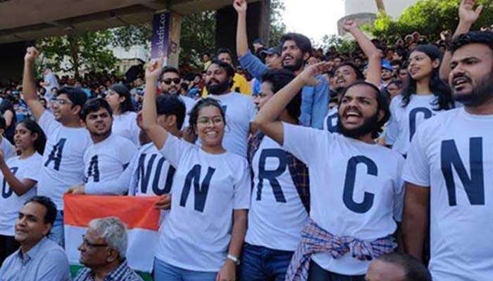 India-Australia ODI മത്സരത്തിനിടെ CAA പ്രതിഷേധം!!