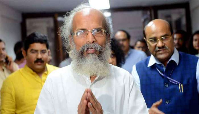 വന്ദേമാതരം ചൊല്ലാന് കഴിയാത്തവര്ക്ക് ഇന്ത്യയില് താമസിക്കാന് അവകാശമില്ല: കേന്ദ്രമന്ത്രി വന്ദേമാതരം ചൊല്ലാന് കഴിയാത്തവര്ക്ക് ഇന്ത്യയില് താമസിക്കാന് അവകാശമില്ല: കേന്ദ്രമന്ത്രി