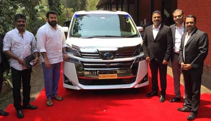 അത്യാഡ൦ബര൦: വെൽഫെയറിന്റെ കേരളത്തിലെ ആദ്യ ഉടമയായി ലാലേട്ടന്! അത്യാഡ൦ബര൦: വെൽഫെയറിന്റെ കേരളത്തിലെ ആദ്യ ഉടമയായി ലാലേട്ടന്!