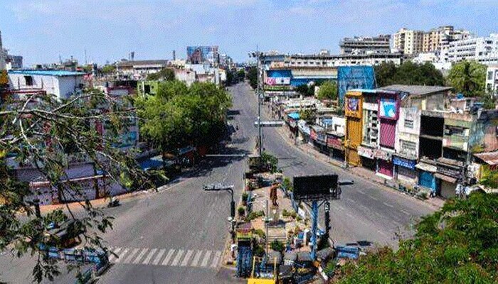 പലചരക്ക് കടകള്, പെട്രോള് പമ്പ്, ഗ്യാസ് ഏജന്സികള്... തുറന്നില്ലെങ്കില് കര്ശന നടപടി പലചരക്ക് കടകള്, പെട്രോള് പമ്പ്, ഗ്യാസ് ഏജന്സികള്... തുറന്നില്ലെങ്കില് കര്ശന നടപടി
