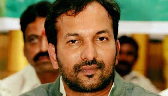'അതിഥി തൊഴിലാളികള്' ; മുഖ്യമന്ത്രിയുടെ സംബോധന വിവേചനപരം -പിസി വിഷ്ണുനാഥ് 'അതിഥി തൊഴിലാളികള്' ; മുഖ്യമന്ത്രിയുടെ സംബോധന വിവേചനപരം -പിസി വിഷ്ണുനാഥ്