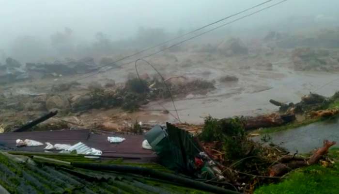 Rajamalai landslide: പെട്ടിമുടിയിൽ തിരച്ചിൽ തുടരുന്നു; കണ്ടെത്താനുള്ളത് 15 പേരെ കൂടി..!