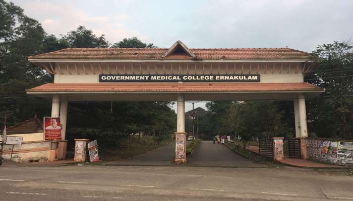 കളമശ്ശേരി മെഡിക്കൽ കോളേജിലെ ചികിത്സാ വീഴ്ച; ആരോഗ്യ വിദ്യാഭ്യാസ ഡയറക്ടർ അന്വേഷണം ആരംഭിച്ചു കളമശ്ശേരി മെഡിക്കൽ കോളേജിലെ ചികിത്സാ വീഴ്ച; ആരോഗ്യ വിദ്യാഭ്യാസ ഡയറക്ടർ അന്വേഷണം ആരംഭിച്ചു