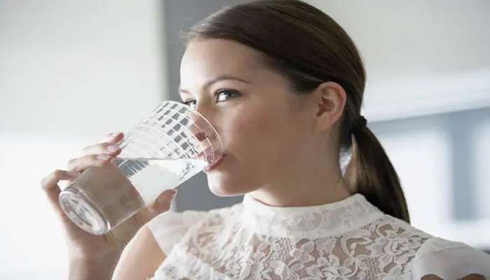Drinking Water: നിങ്ങൾ ആവശ്യത്തിന് കുടിക്കാറുണ്ടോ? ഇല്ലെങ്കിൽ Stroke വരാനുള്ള സാധ്യത കൂടുതലാണ്