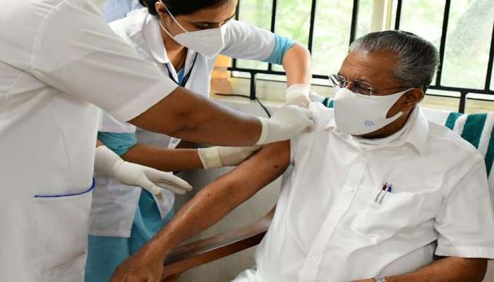 Covid Vaccination : "ആരും മടിക്കരുത് എല്ലാവരും മുന്നോട്ട് വരണമെന്ന്" , Chief Minister Pinarayi Vijayan Covid Vaccine ന്റെ ആദ്യ ഡോസ് എടുത്തു