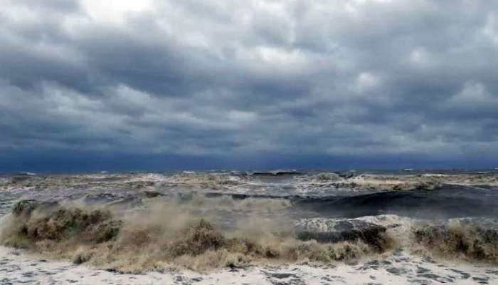 Tauktae cyclone:60 ട്രെയിനുകൾ റദ്ദാക്കി, ലക്ഷ ദ്വീപ് വിമാനത്താവളം