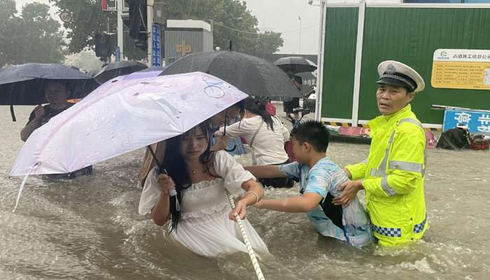 China Flood : പ്രളയത്തിൽ വലഞ്ഞ് ചൈന; 33 പേർ വെള്ളപ്പൊക്കത്തെ തുടർന്ന് മരണപ്പെട്ടു 