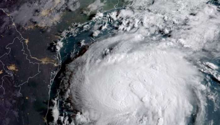 Hurricane Ida: വീശിയടിച്ച് ഐഡ ചുഴലിക്കാറ്റ്, ലൂയിസിയാനയിൽ നിന്ന് പലായനം ചെയ്ത് ആയിരങ്ങൾ