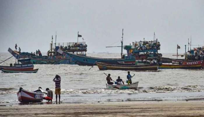 Heavy Wind: കടലിൽ ശക്തമായ കാറ്റിന് സാധ്യത; മത്സ്യത്തൊഴിലാളികൾ കടലിൽ പോകരുതെന്ന് നിർദേശം