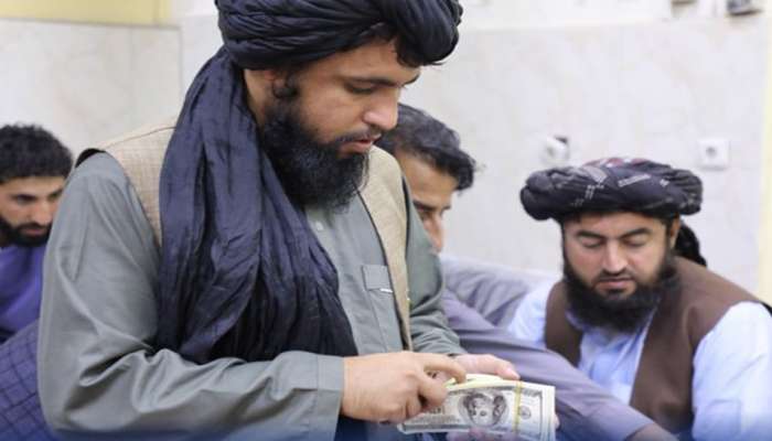 Afghanistan: മുൻ സർക്കാർ ഉദ്യോ​ഗസ്ഥരുടെ വീടുകളിൽ നിന്ന് 12 മില്യൺ ഡോളറും സ്വർണ്ണവും പിടിച്ചെടുത്ത് താലിബാൻ