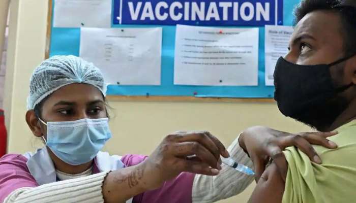 Rabies shot instead of Covid Vaccine: കോവിഡ് വാക്‌സിനുപകരം ആന്‍റി റാബിസ് മരുന്ന് നൽകി, ഡോക്ടറിനും  നേഴ്സിനും സസ്പെന്‍ഷന്‍ 