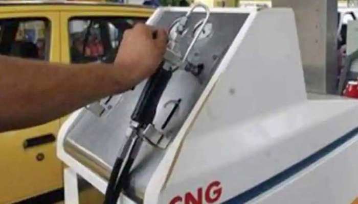 CNG Price Hike: പെട്രോളിനും ഡീസലിനും പുറമേ  സി‌എൻ‌ജിയുടെ വിലയും കുതിക്കുന്നു! 