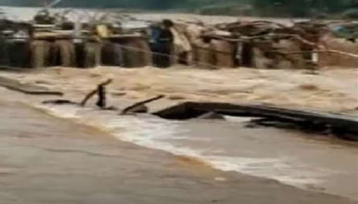 Landslide in Idukki | ഇടുക്കി കൊക്കയാറിൽ ഉരുൾപൊട്ടൽ; ആറ് പേർ മണ്ണിനടിയിൽ കുടുങ്ങിക്കിടക്കുന്നു, രക്ഷാപ്രവർത്തനം പുരോ​ഗമിക്കുന്നു